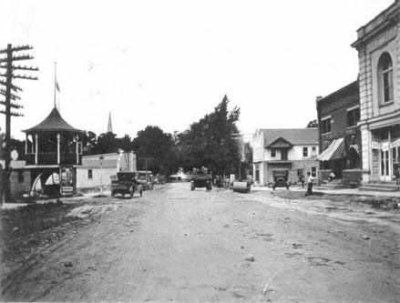 Rushville Downtown - Northbound